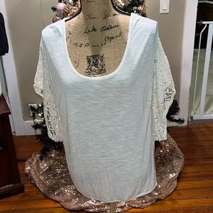 American eagle size Large top